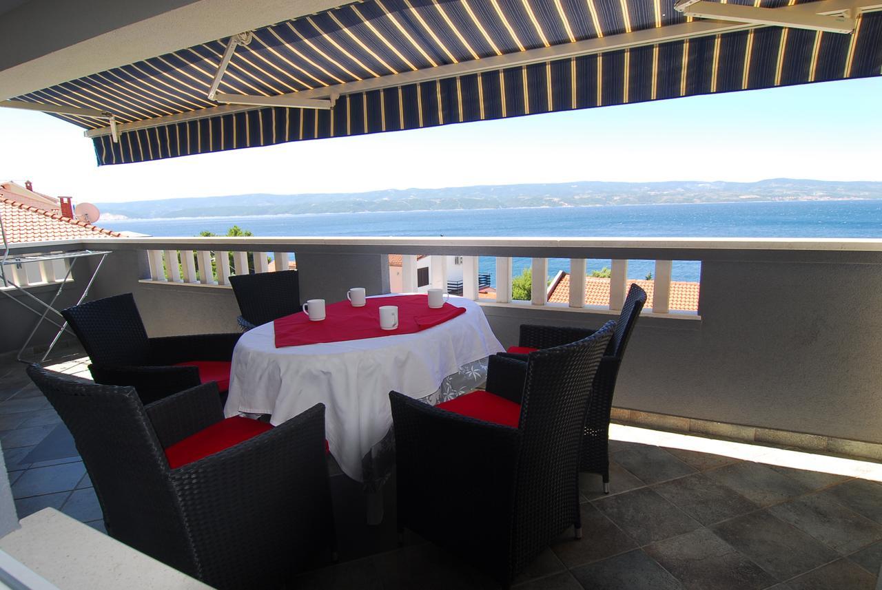Villa Natalie Omis Exterior photo